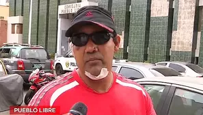 El hombre estaba esperando que abran la puerta de su centro de trabajo. Foto y video: América Noticias 