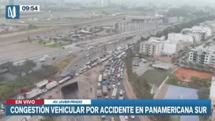 Ante esta situación, pasajeros tuvieron que bajarse de los buses para continuar con su ruta