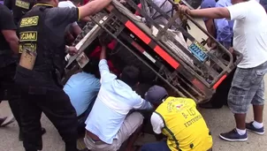 Bebé quedó atrapada en el trimovil. Foto: captura de video