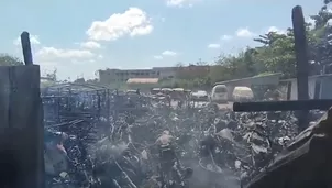 Un devastador incendio consumió el almacén de vehículos decomisados. / Video: Canal N