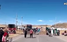 Puno: Manifestantes en la provincia de Melgar bloquean carretera y realizan paro de 48 horas - Noticias de bloqueo