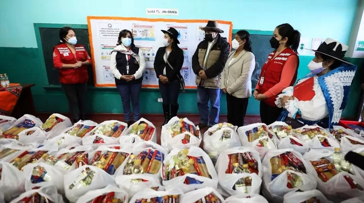 Los estudiantes de la región Apurímac recibieron canastas de alimentos de Qali Warma. Foto: Midis Los estudiantes de la región Apurímac recibieron canastas de alimentos de Qali Warma. Foto: Midis