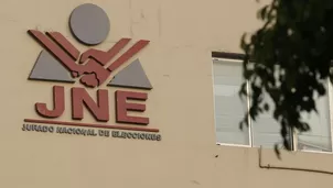 Procuraduría del JNE denunció a Jorge Ugarte por protestas frente a su sede y vivienda de Roberto Burneo. Foto: Andina/Editora Perú. Video: Canal N