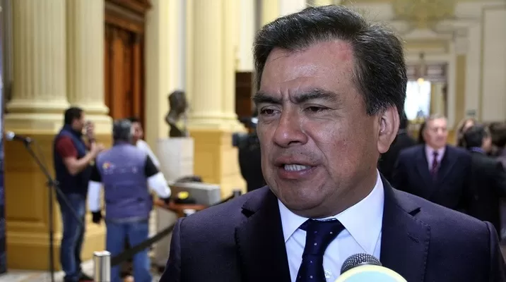 Javier Velásquez Quesquén es congresista y dirigente aprista Javier Velásquez Quesquén es congresista y dirigente aprista