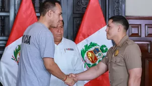 El suboficial Erickson Pozo Reátegui fue reconocido por abatir a un delincuente. El presidente José Jerí encabezó la ceremonia de ascenso. Foto: Presidencia. Video: Canal N