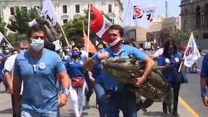 Frente al Parlamento emplazó a los congresistas a no blindar al expresidente Martin Vizcarra. Foto: América Noticias