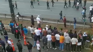 Los disturbios llegaron a otras vías como la avenida Javier Prado y Carretera Central. Foto: Expreso - Video: Canal N 