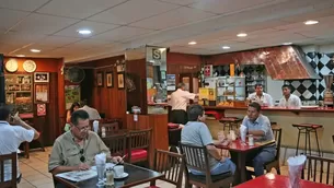 Ante esta crisis, los restaurantes han buscado reducir costos y ofrecer platos más económicos. / Video: Canal N