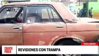 Trabajadores convencen a los clientes que, por el pago extra, obtendrán el certificado. Foto: Captura de TV