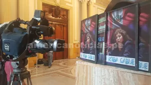 Personal de la legisladora Celia Anicama reparti&oacute; videos a los periodistas de su reciente pel&iacute;cula.