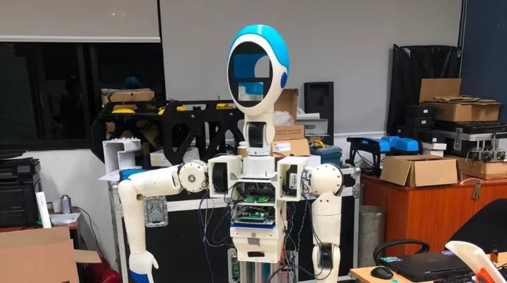 Robot humanoide integra inteligencia artificial para apoyo en terapia psicológica. Foto: PUCP Robot humanoide integra inteligencia artificial para apoyo en terapia psicológica. Foto: PUCP