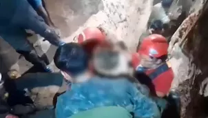 Tras 15 horas de trabajo rescatan con vida a bebé de año y medio que cayó a pozo. / Video: América Noticias