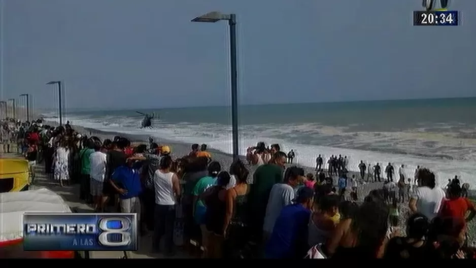 Salvan a dos menores de morir ahogados en playa Costanera / Foto: Captura Canal N