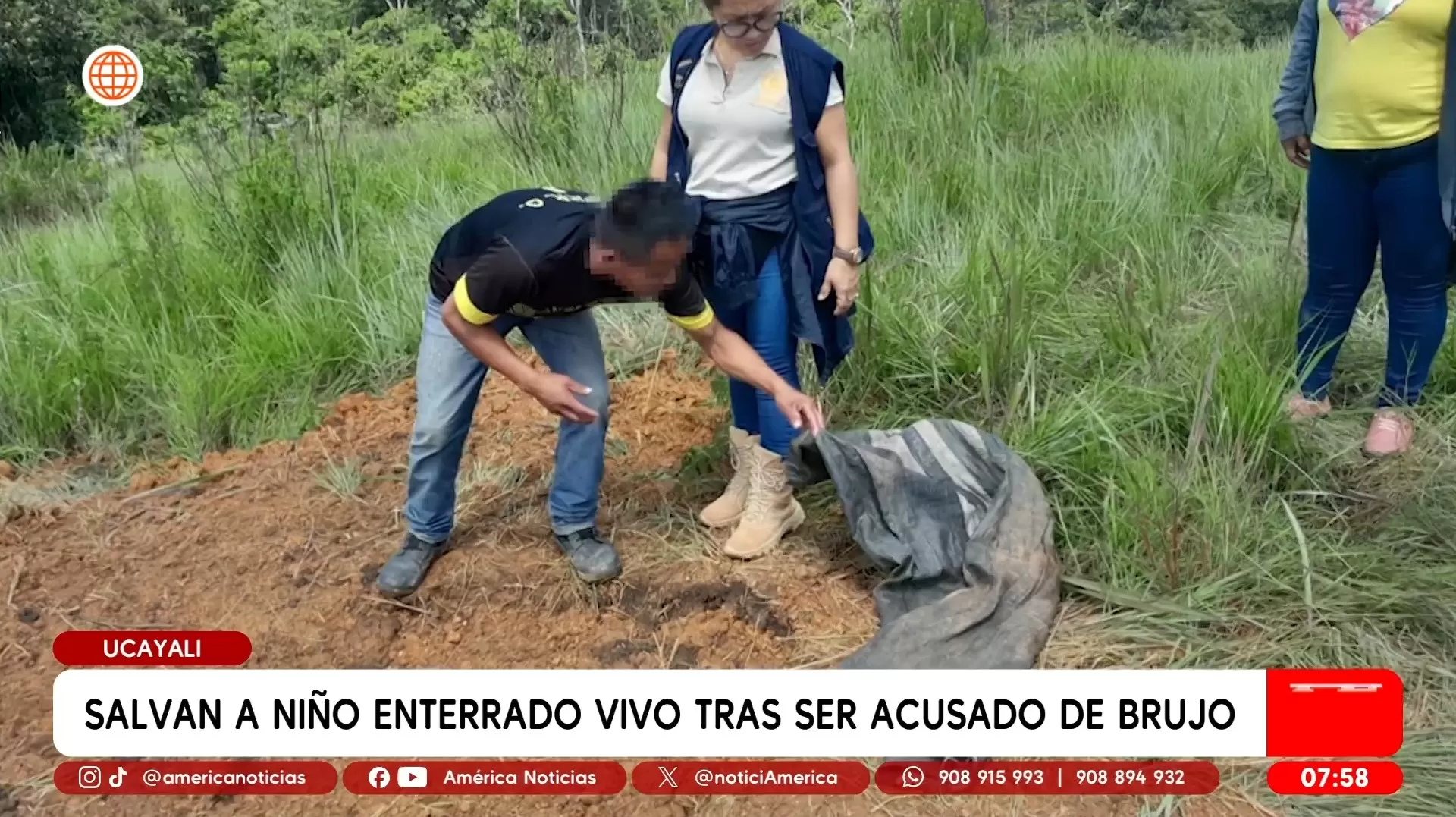 Salvan a niño enterrado vivo tras ser acusado de brujo en Ucayali. Foto: América Noticias Salvan a niño enterrado vivo tras ser acusado de brujo en Ucayali. Foto: América Noticias