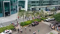 Trabajadores fueron evacuados ante la amenaza de bomba / Foto: @quitopolisec 