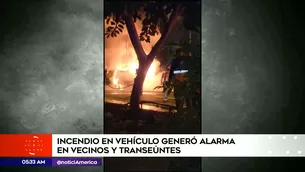 Vehículo se incendió en San Isidro. Foto y video: América Noticias