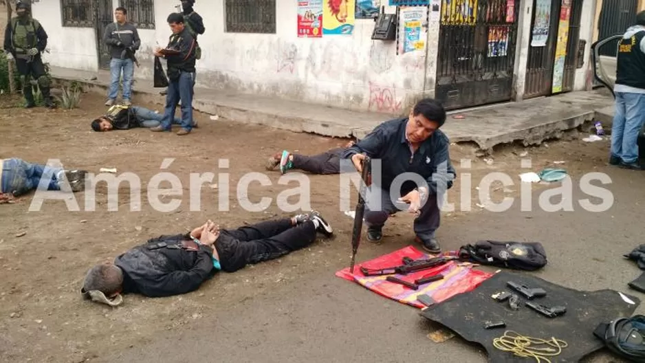 La Policía frustró un asaltó y capturó a cuatro sujetos con armas de guerra / Foto: América Noticias La Policía frustró un asaltó y capturó a cuatro sujetos con armas de guerra / Foto: América Noticias
