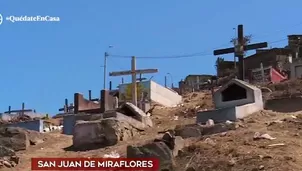 Vecinos piden que Policía investigue la formalidad de dichos entierros. Foto y video: América Noticias 