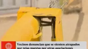 Colocan rejas y tranqueras que impide tránsito de vecinos. Foto: captura de TV