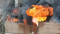 Incendio afecta un almacén ubicado en la cuadra 15 de la avenida La Paz / Captura: Canal N