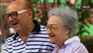 La pareja es felicitada por muchas personas. Video: América Noticias