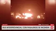 Se incendia bus con pasajeros en Arequipa. Foto y video: América Noticias