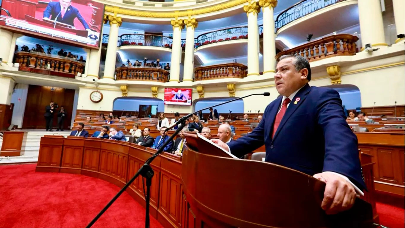 Gustavo Adrianzén, jefe del gabinete - Fuente: Congreso Gustavo Adrianzén, jefe del gabinete - Fuente: Congreso