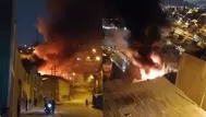 Se registra incendio en el almacén de San Martín de Porres