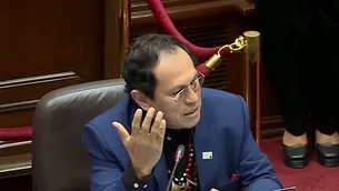 El congresista esperaba que sus colegas lo acompañen en el grito. / Video: Canal N