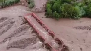 Los desbordes y huaicos han provocado daños en diversos puntos del país . Foto: Captura de TV