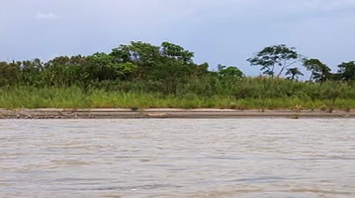 El río mantiene la alerta roja. Foto: Difusión El río mantiene la alerta roja. Foto: Difusión