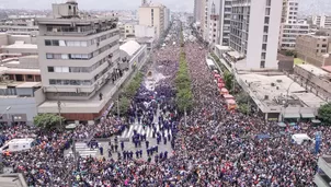 Señor de los Milagros: Así se inició la procesión del Cristo Morado tras dos años de pandemia. Foto: Andina