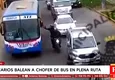 Sicarios balean a chofer de bus en plena ruta en Comas