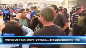 El periodista además mostró como dejaron su videocámara