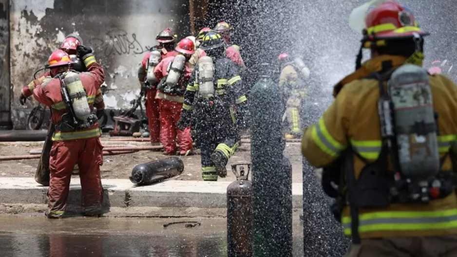 Bomberos. Foto: Andina