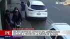 SJL: Delincuentes en motocicleta arrebataron celular a vecino