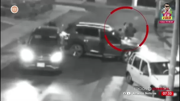 San Martin de Porres: Asaltan a pareja y roban camioneta en menos de un minuto/ América TV San Martin de Porres: Asaltan a pareja y roban camioneta en menos de un minuto/ América TV