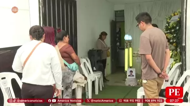 Soldado asesinado por vándalos en calle de Los Olivos/ América Noticias Soldado asesinado por vándalos en calle de Los Olivos/ América Noticias