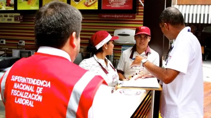 Los postulantes deberán contar con título profesional. Foto: Sunafil Los postulantes deberán contar con título profesional. Foto: Sunafil