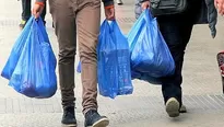 Bolsas tendrán un costo obligatorio en supermercados, tiendas y centros comerciales. Foto: El Comercio