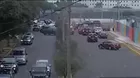 Surco: Camioneta choca contra poste de alumbrado público y cae sobre otro vehículo en el cruce de El Derby y La Encalada