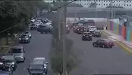 Surco: Camioneta choca contra poste de alumbrado público y cae sobre otro vehículo en el cruce de El Derby y La Encalada