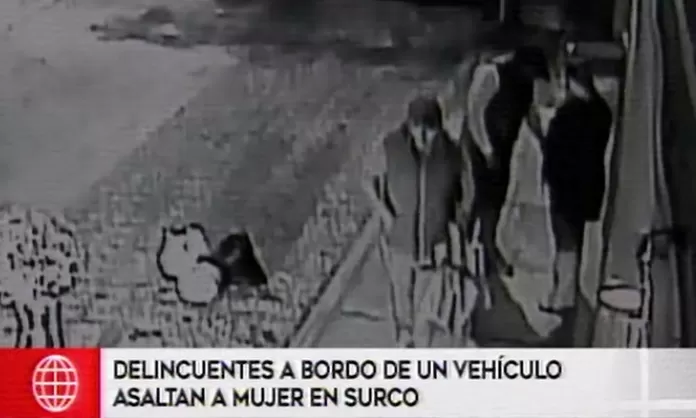 Surco: delincuentes a bordo de un vehículo asaltan a una mujer en la ...
