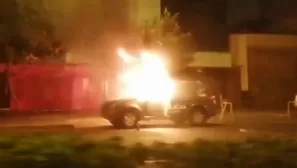 Patrullero se incendió en Surquillo.