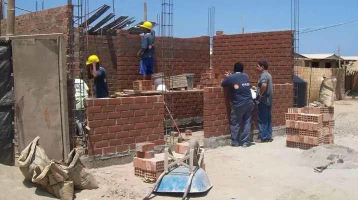 Consulta la resolución que aprueba la segunda convocatoria / Foto: Archivo El Comercio Consulta la resolución que aprueba la segunda convocatoria / Foto: Archivo El Comercio