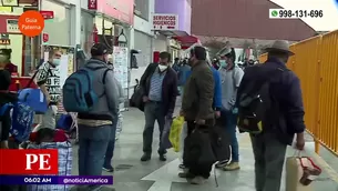 Aglomeración de personas en el terminal de Yerbateros. América Noticias