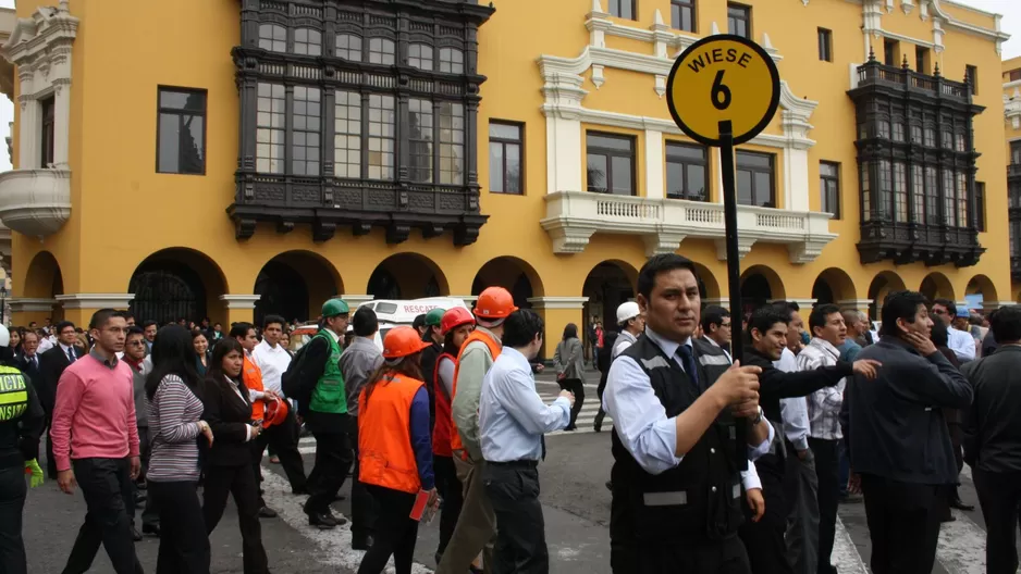 Ocho consejos que le serán útiles al momento de un desastre. Foto: Andina