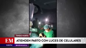 Médicos y enfermeras atienden un parto con luces de celulares | Video: América Noticias.