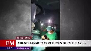 Médicos y enfermeras atienden un parto con luces de celulares | Video: América Noticias.