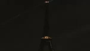 Torre Eiffel apagó sus luces por La Hora del Planeta / Fuente: Canal N